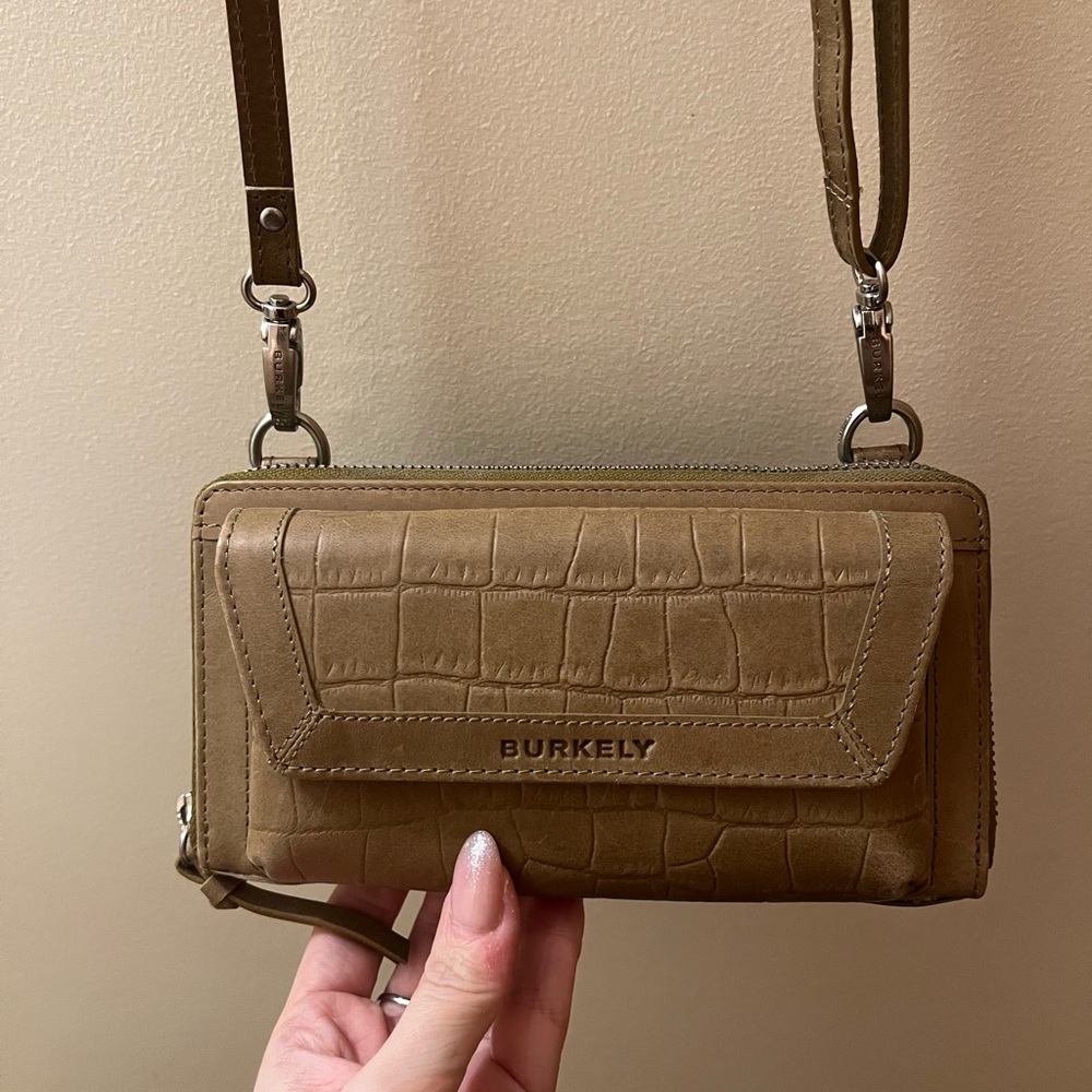 Burkley Croc-Embossed Women's Bag